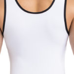 Turntrikot für Jungen, ärmellos, in weiß mit Print in grau, grün und gelb vorne