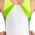 ERVY Turntrikot, ohne Ärmel, in weiß mit frosch-, gras- und neongrün
